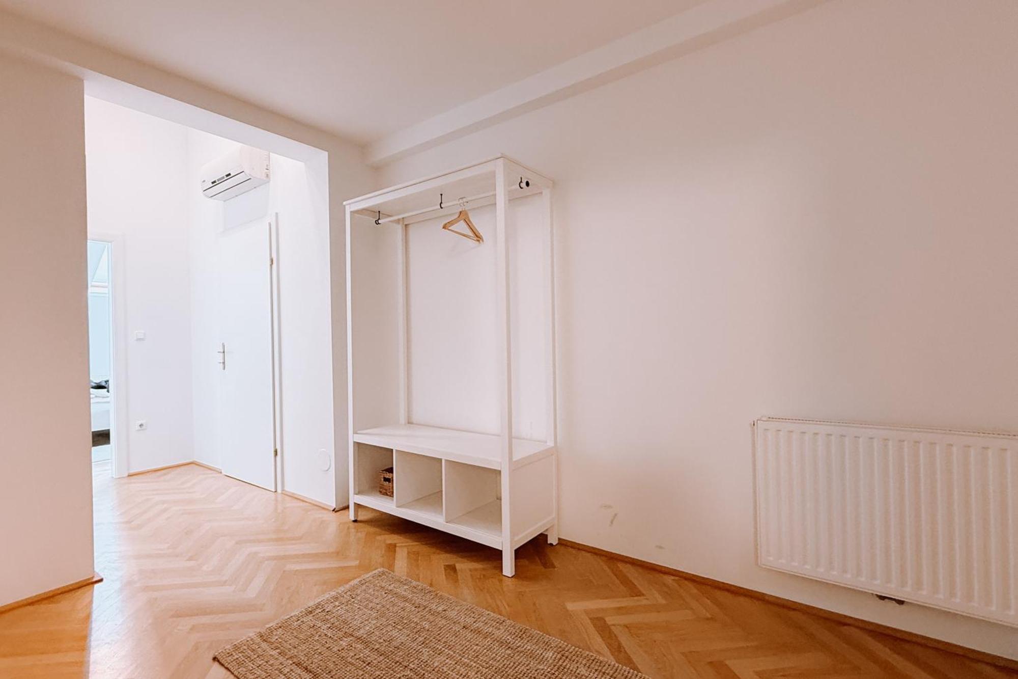 90Qm, 3 Bedrooms, Near Schoenbrunn, Balcony - Axara Housing Wien Exteriör bild